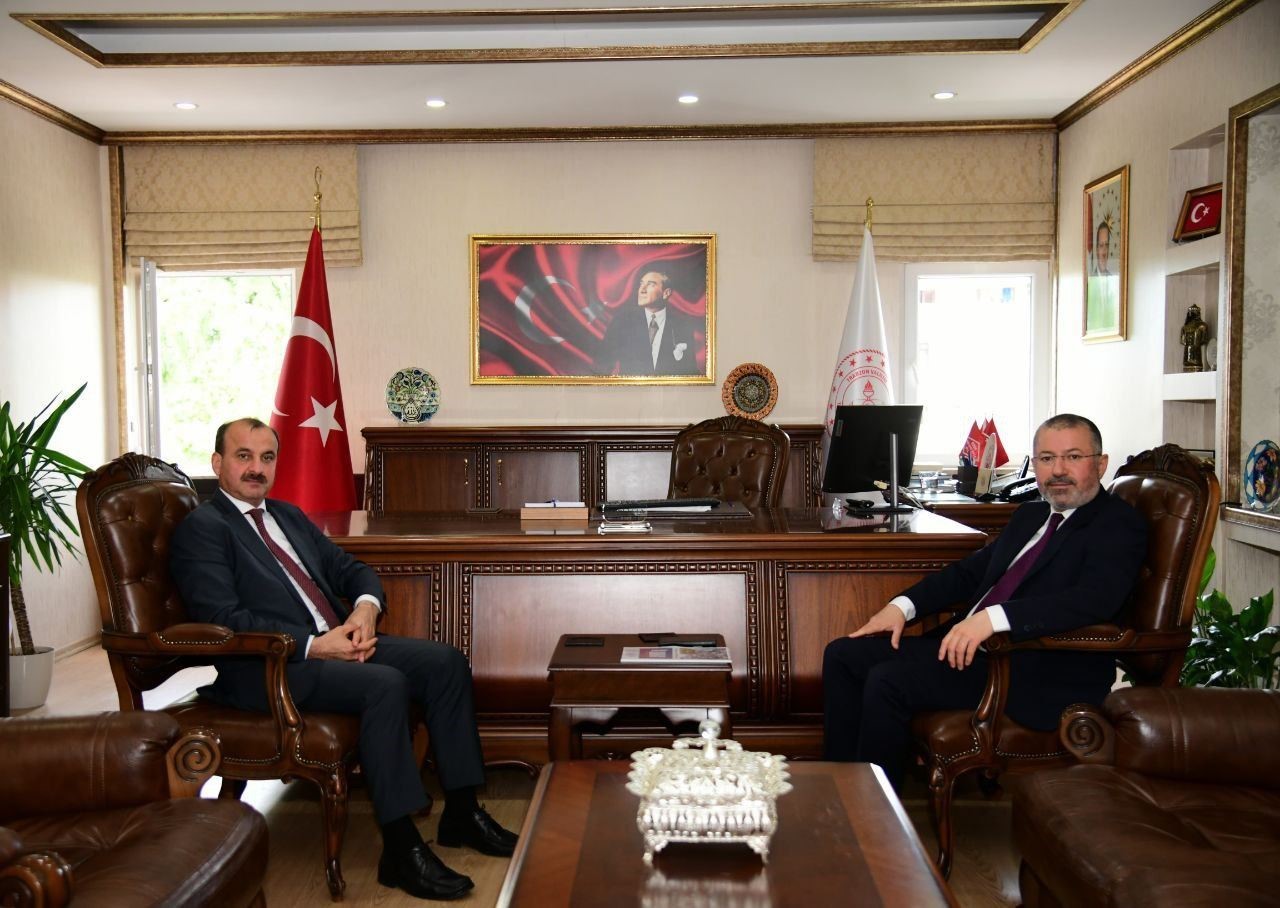 Rektör Kırışık, Trabzon’da Sosyalfest 2025 için görüşmeler gerçekleştirdi 