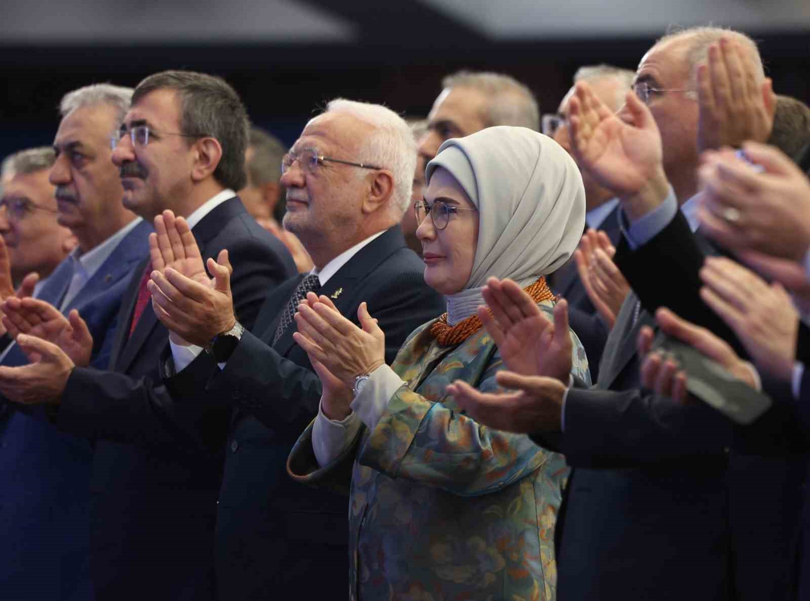 Emine Erdoğan’dan AK Parti 32. İstişare ve Değerlendirme Toplantısı’na ilişkin paylaşım 