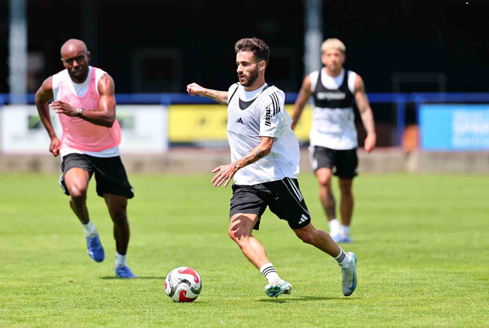 Beşiktaş, kondisyon ve taktik çalıştı 