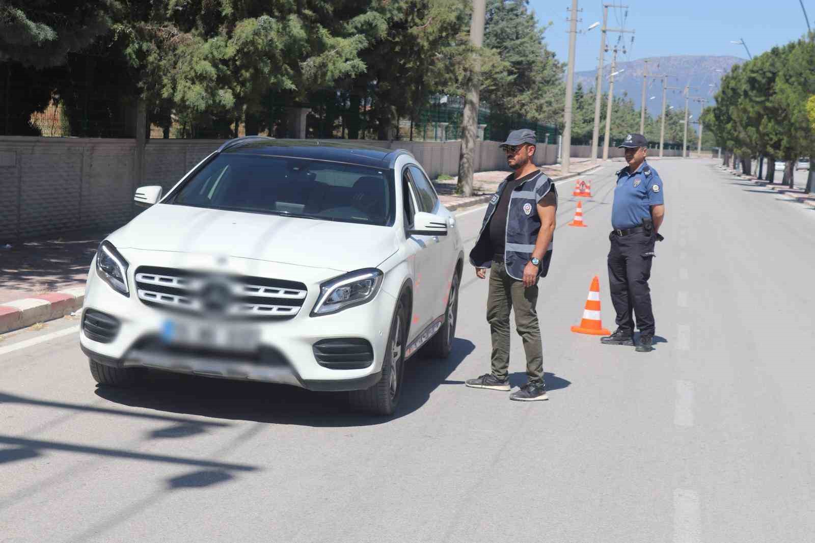 Burdur’da asayiş uygulamalarında 2 haftada 39 aranan şahıs yakalandı 
