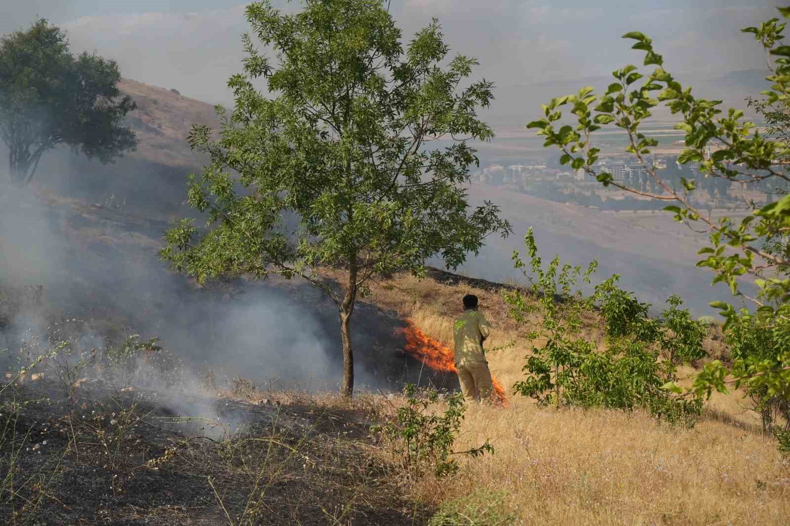 Muş’ta örtü yangını kontrol altına alındı 