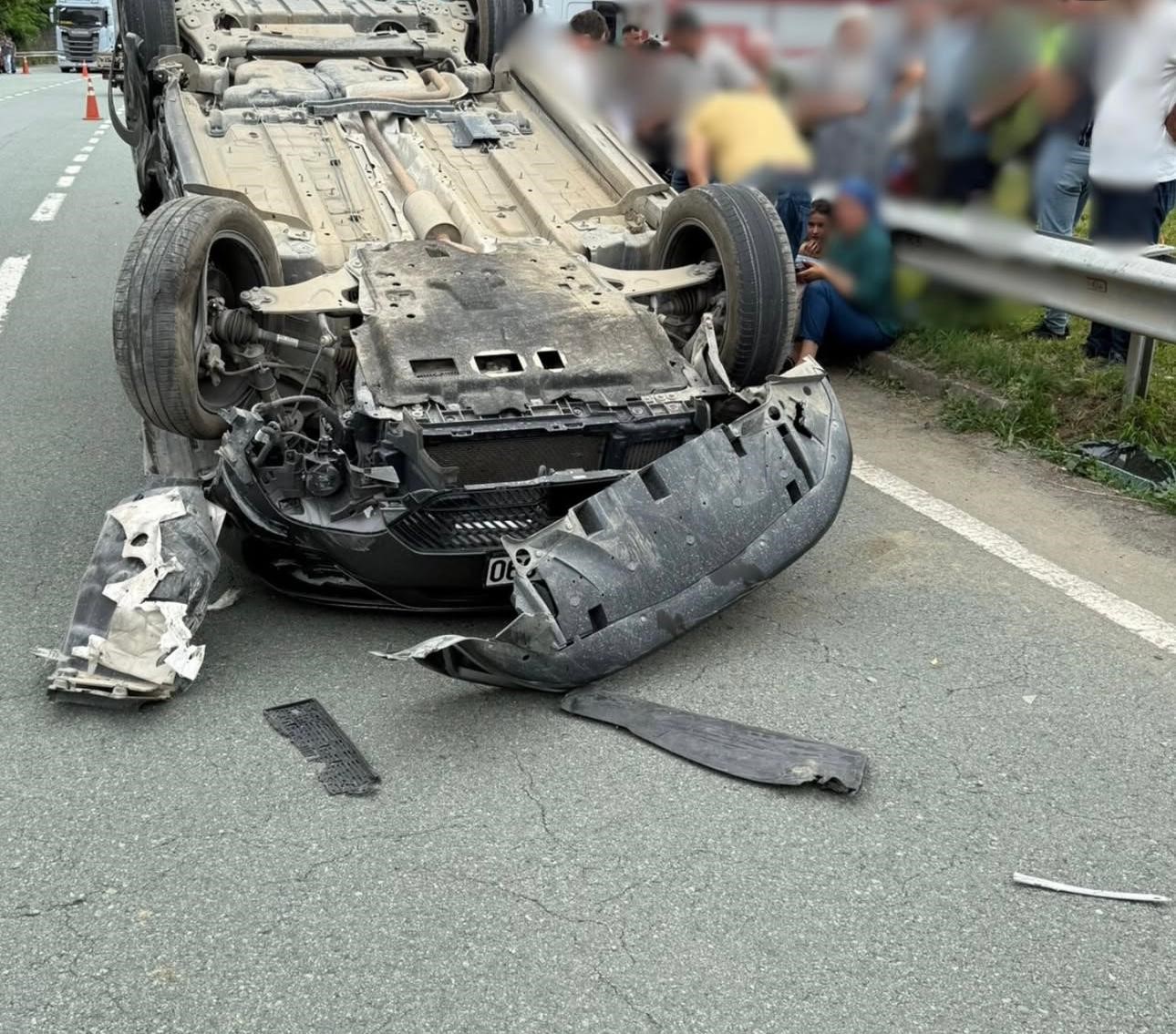 Rize’de iki araç çarpıştı: 1 ölü, 8 yaralı 