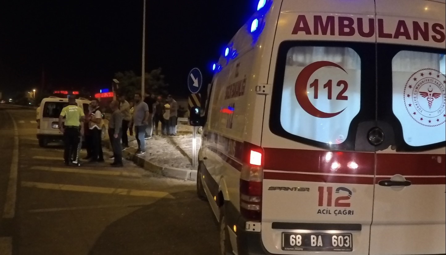 Aksaray’da hafif ticari araç otomobille çarpıştı: 1 yaralı 