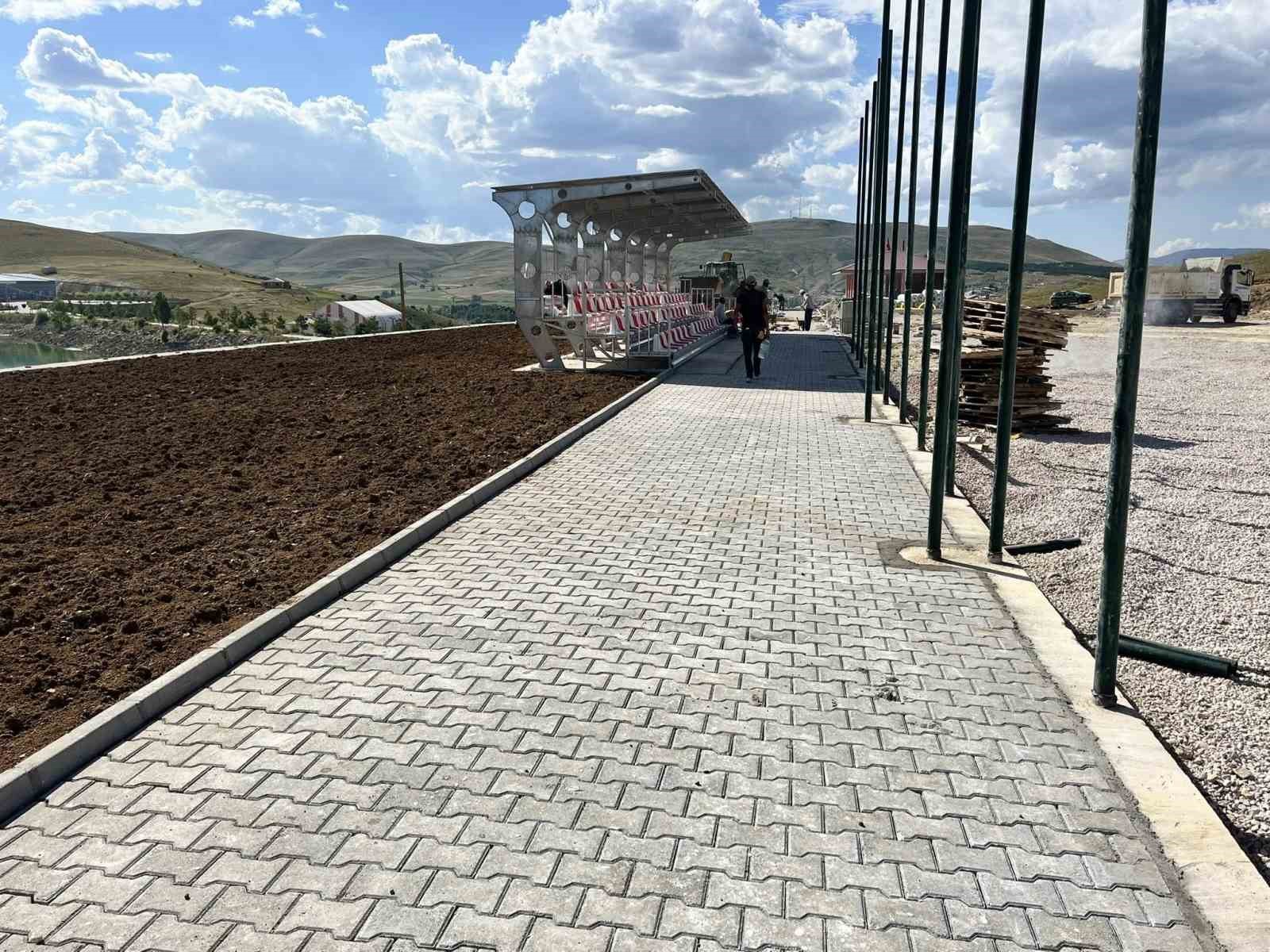 Arpalı futbol sahasında sona gelindi 