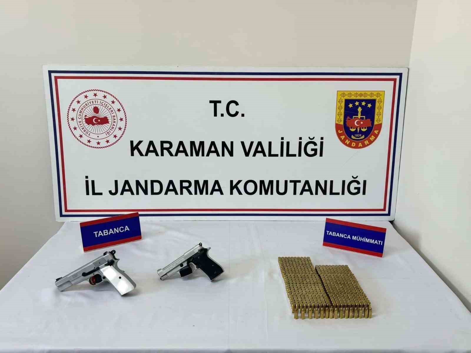 Karaman’da jandarmanın uygulamalarında tarihi eserler ele geçirildi 