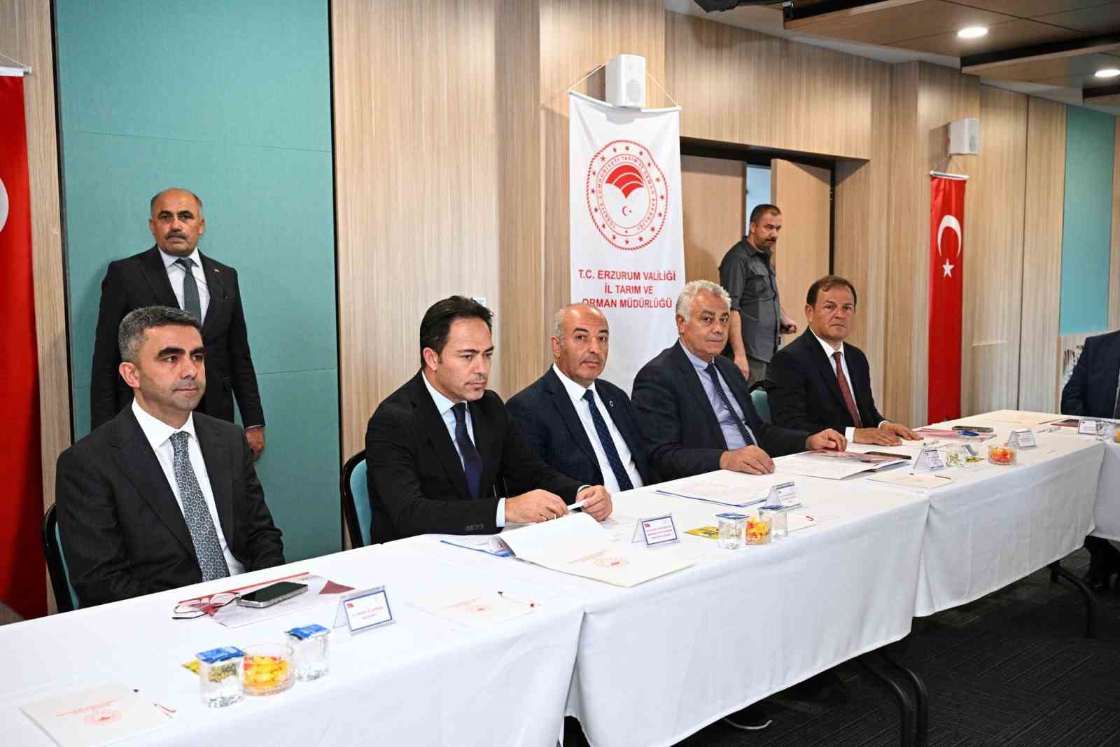 Başkan Özakalın, TDİOSB toplantısına katıldı 
