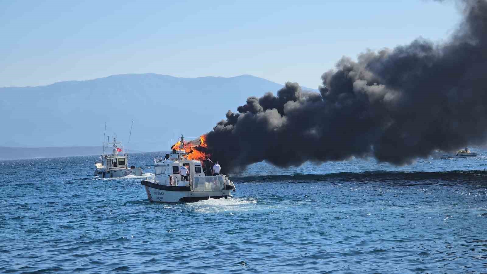 Çeşme Dalyan Marina’da yat yangını 