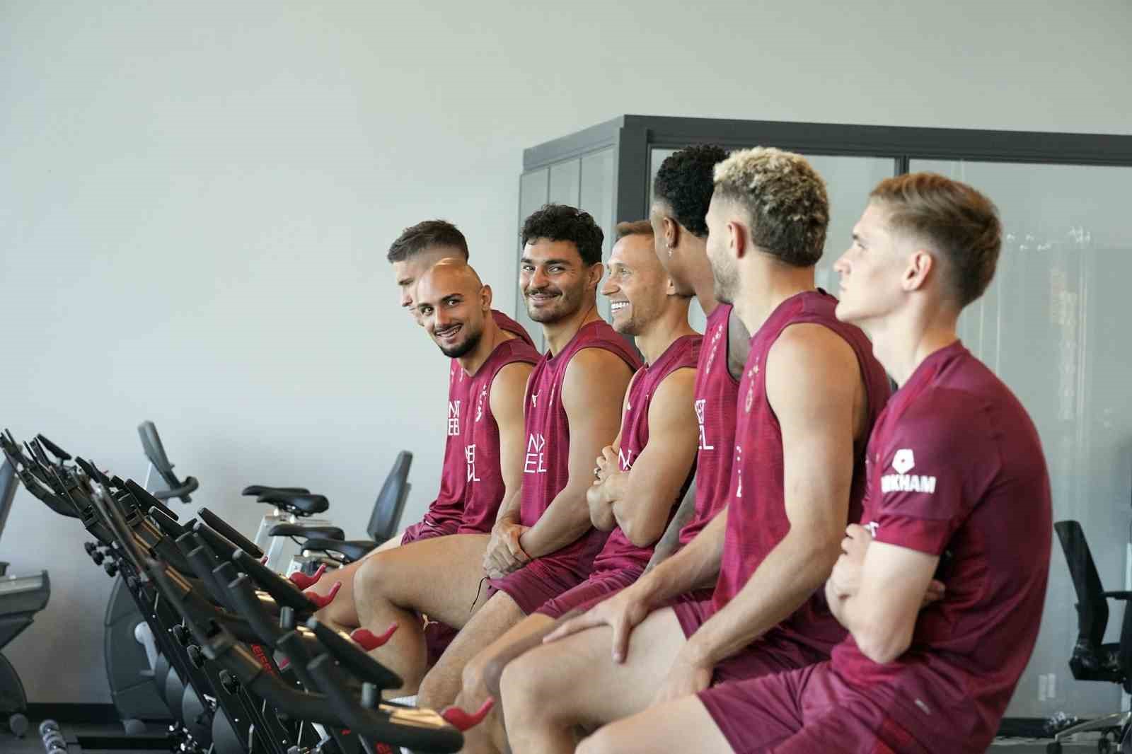 Galatasaray, yeni sezon hazırlıklarını sürdürdü 