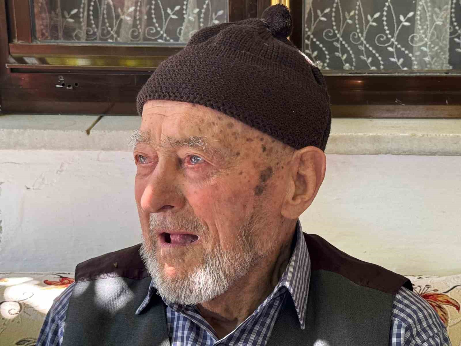 100 yaşına basan Recep Ercan’a anlamlı kutlama 