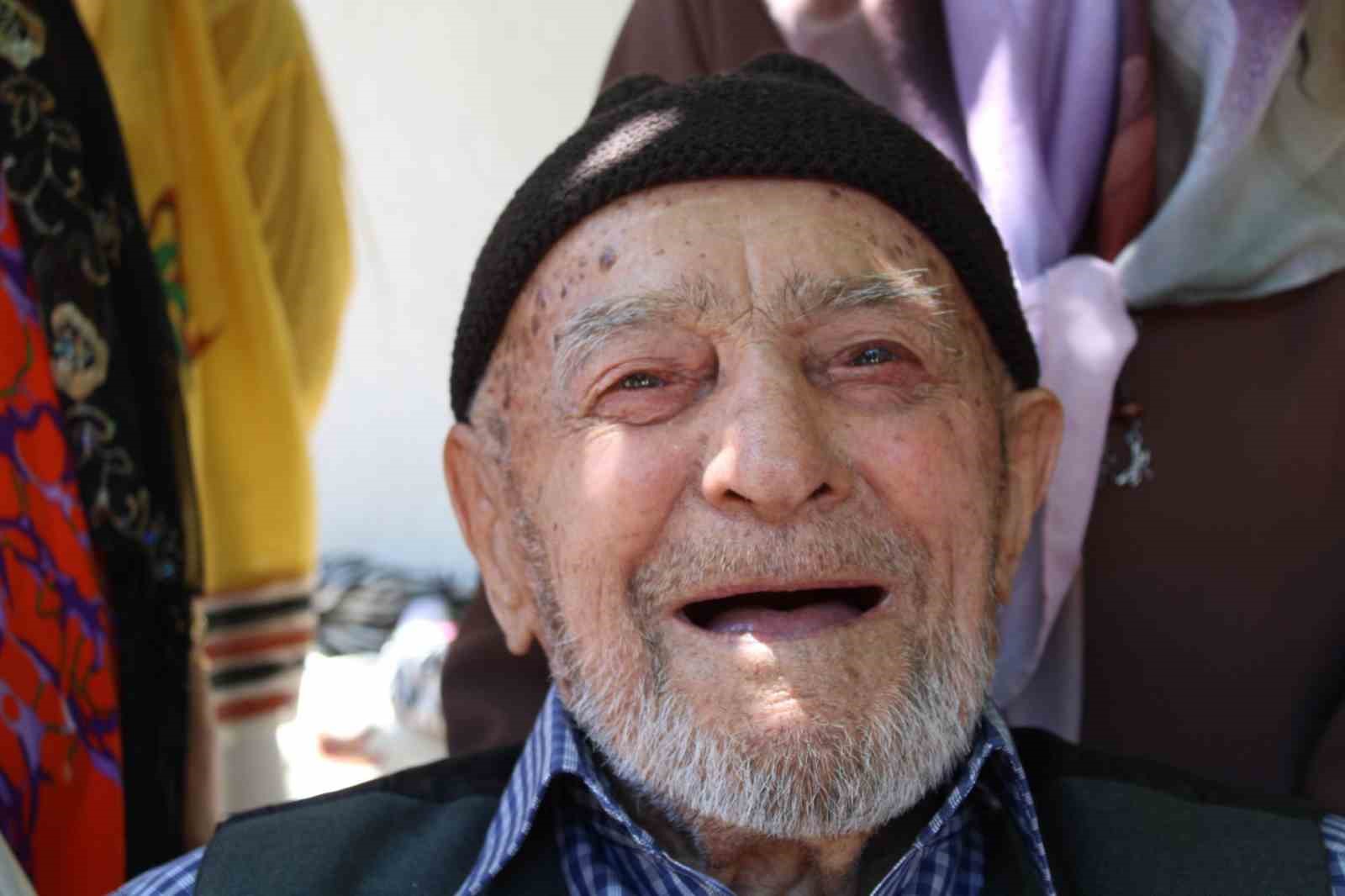 100 yaşına basan Recep Ercan’a anlamlı kutlama 