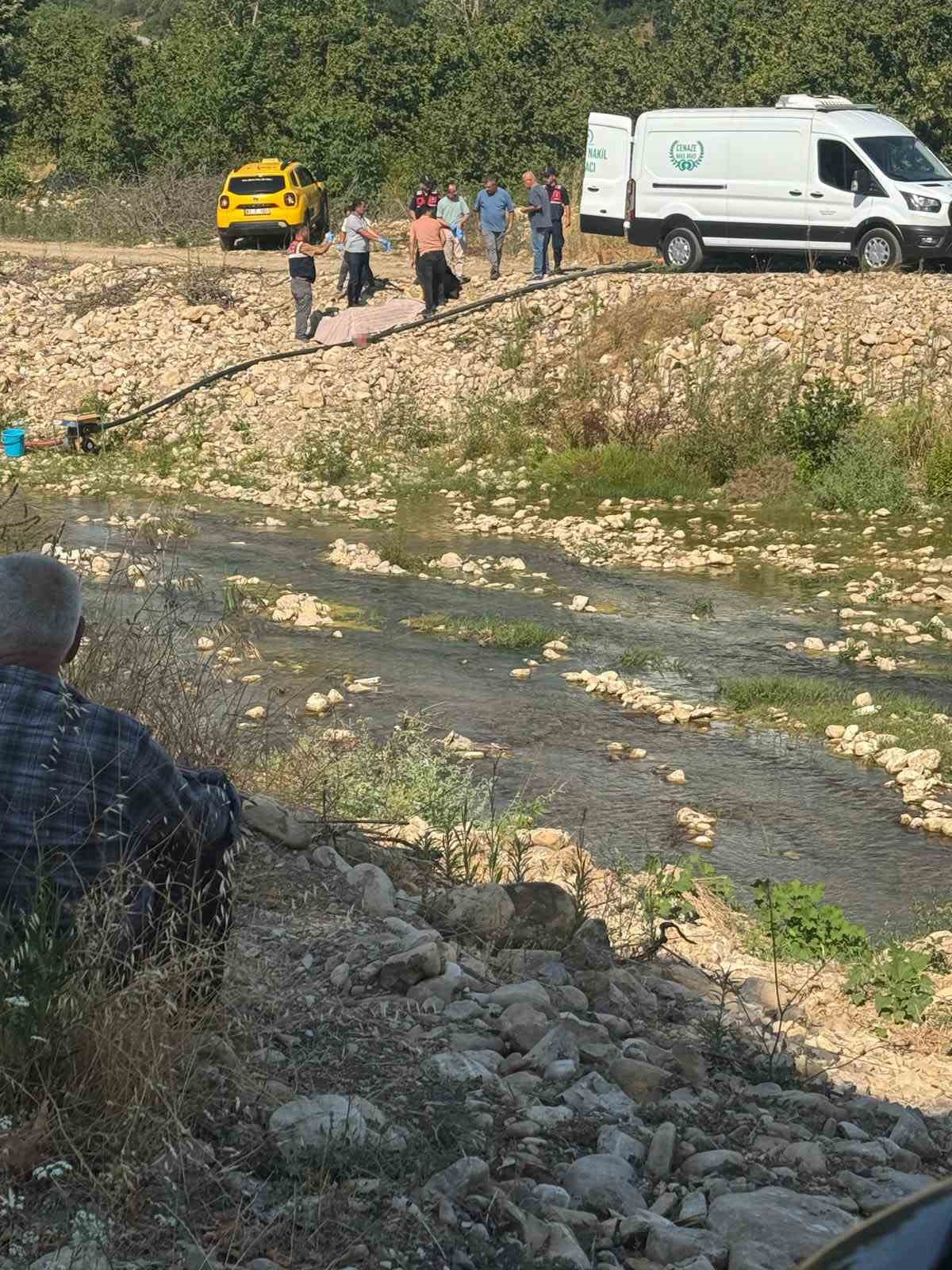 Bahçe sularken kalp krizi geçiren kişi hayatını kaybetti 