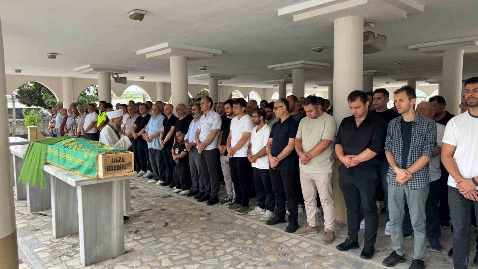 Rize’deki kazada hayatını kaybeden kadının cenazesi Artvin’e gönderildi 