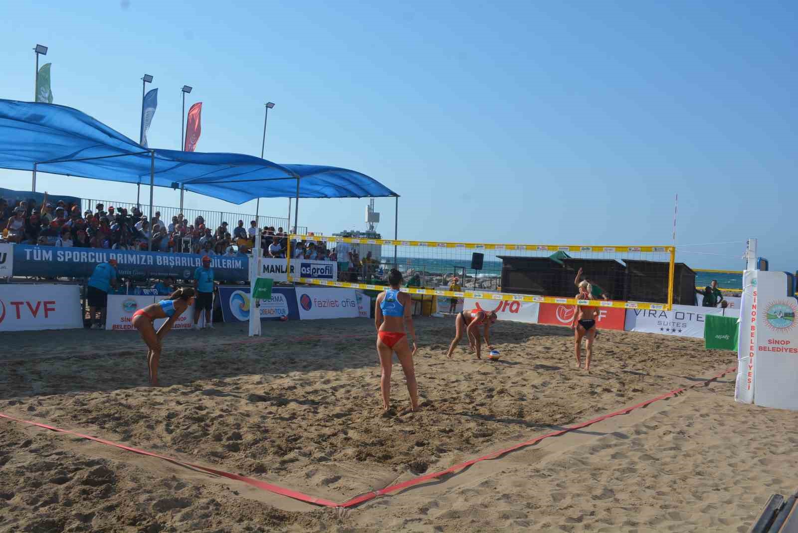 Sinop’ta plaj voleybolu turnuvası sona erdi 
