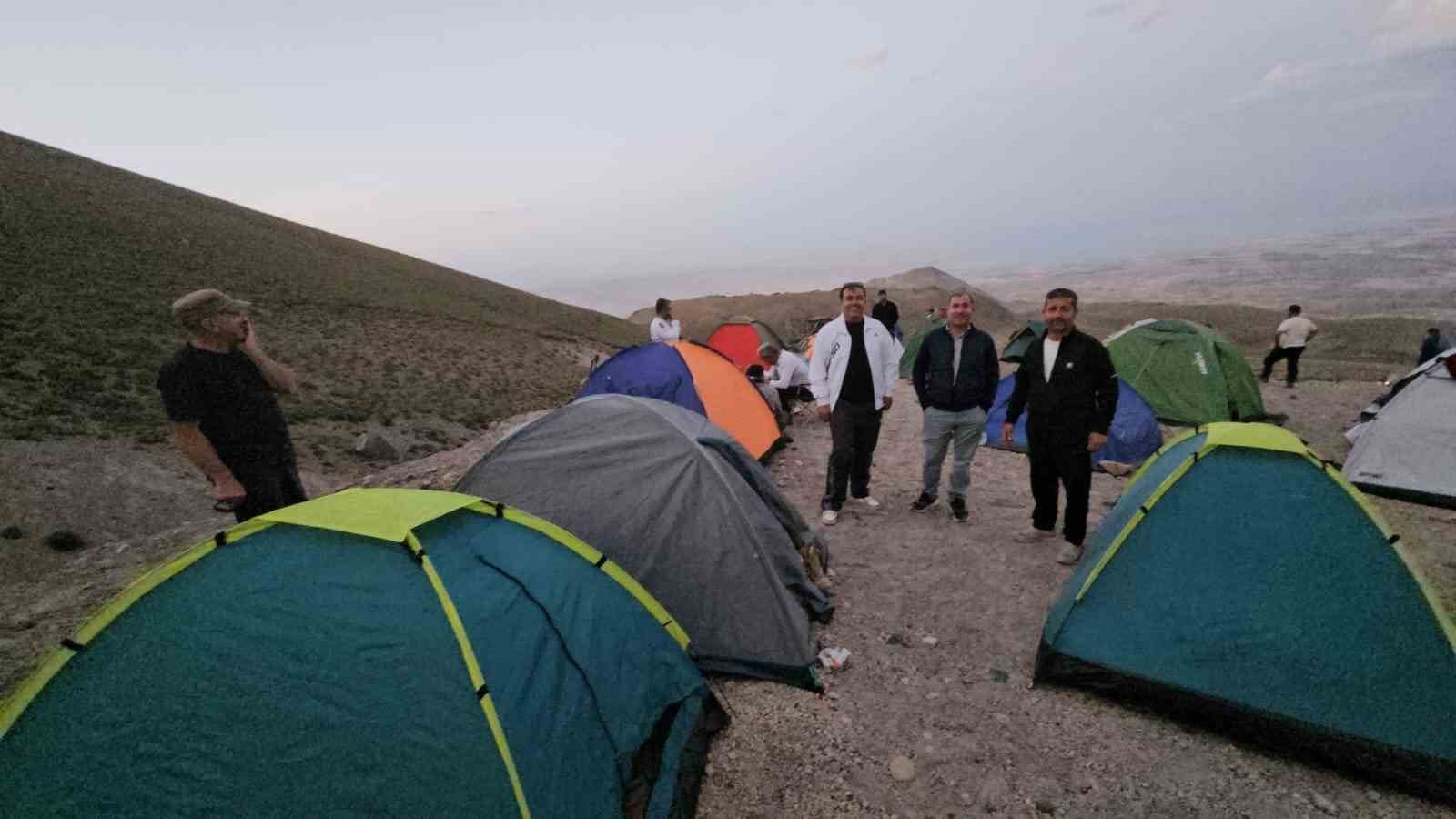 Dağcı Tarık Bünyamin Kaya anısına Süphan Dağı’na tırmanış 