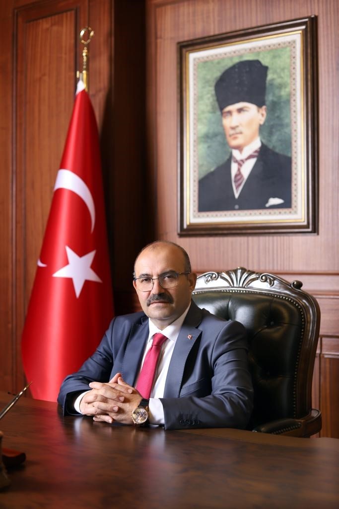 Vali İsmail Ustaoğlu, 