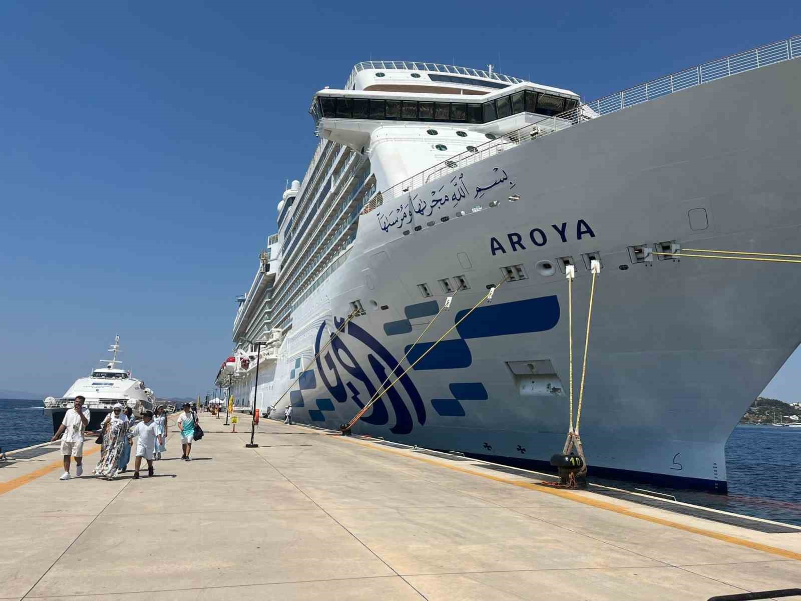 Aroya Bodrum’a 608 yolcu getirdi 