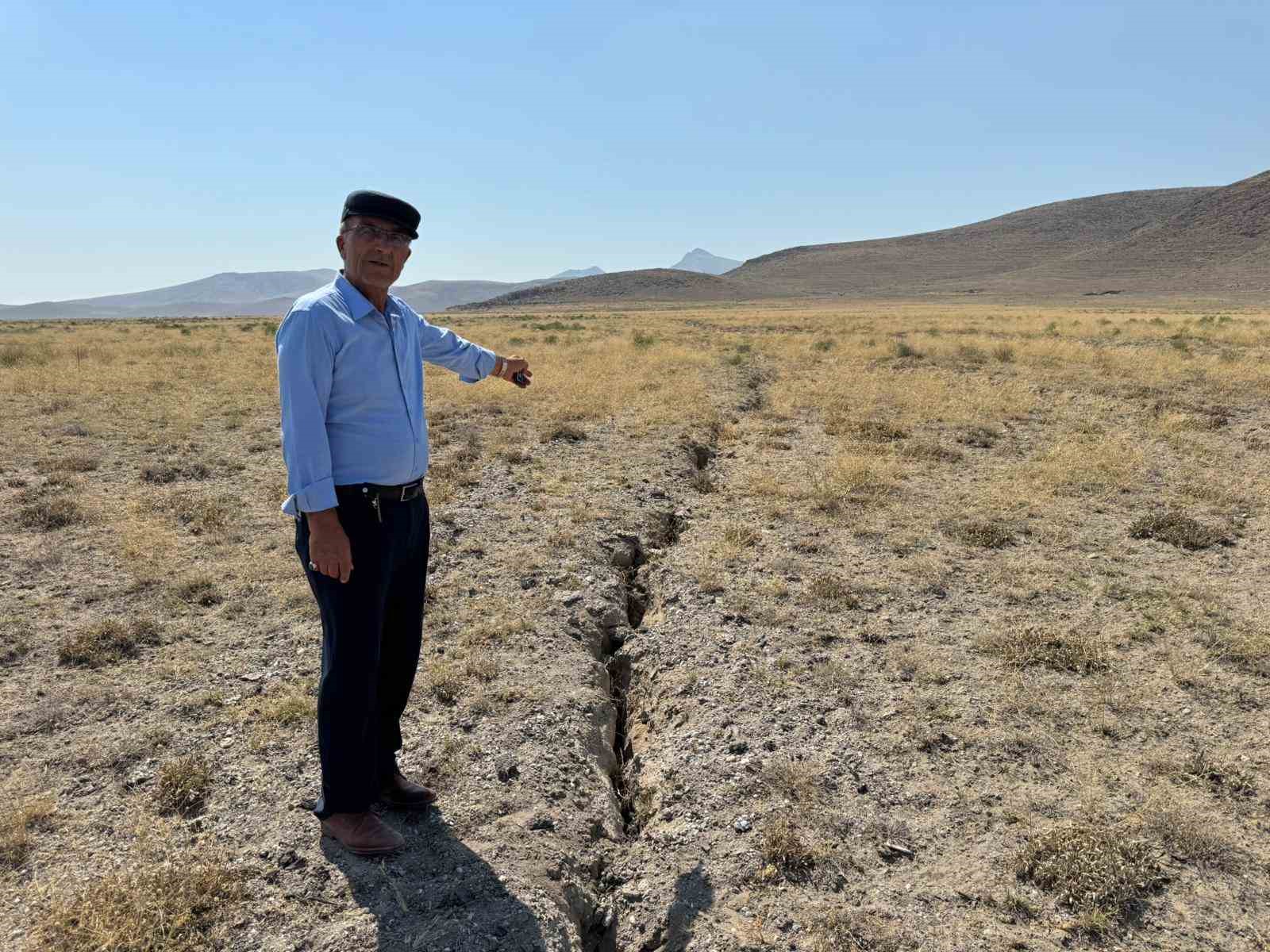 Konya’da yüzey yarıkları tedirgin ediyor