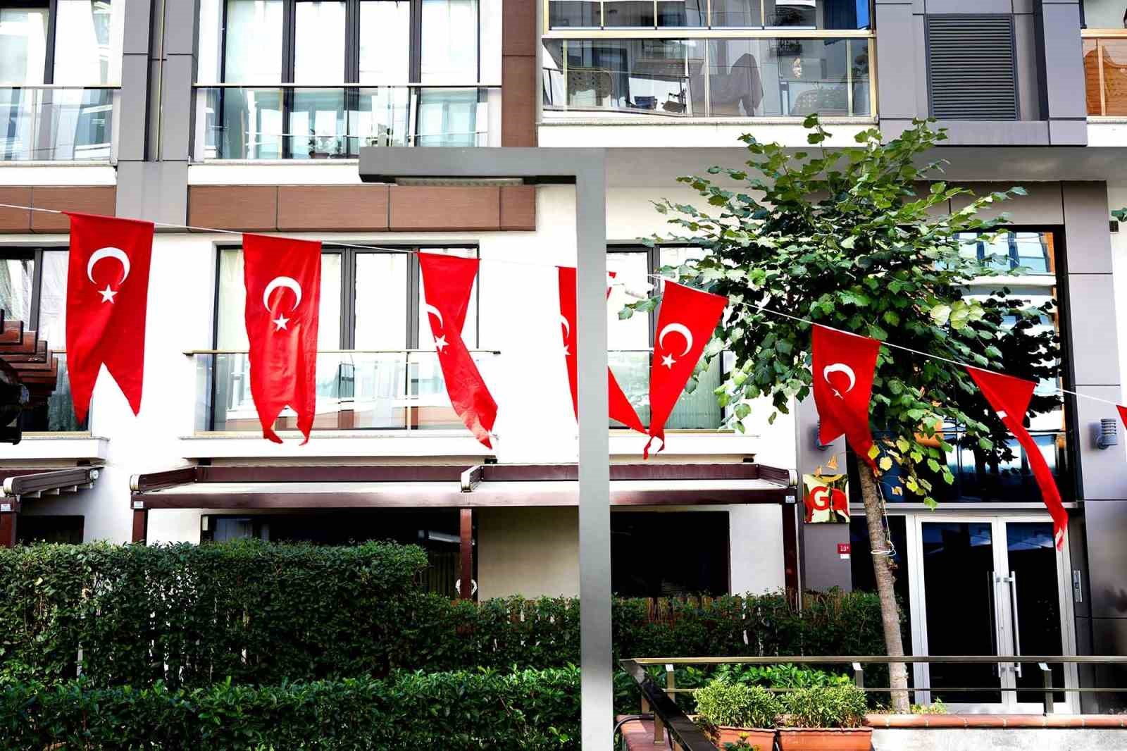 Bahçelievler Türk bayraklarıyla donatıldı 