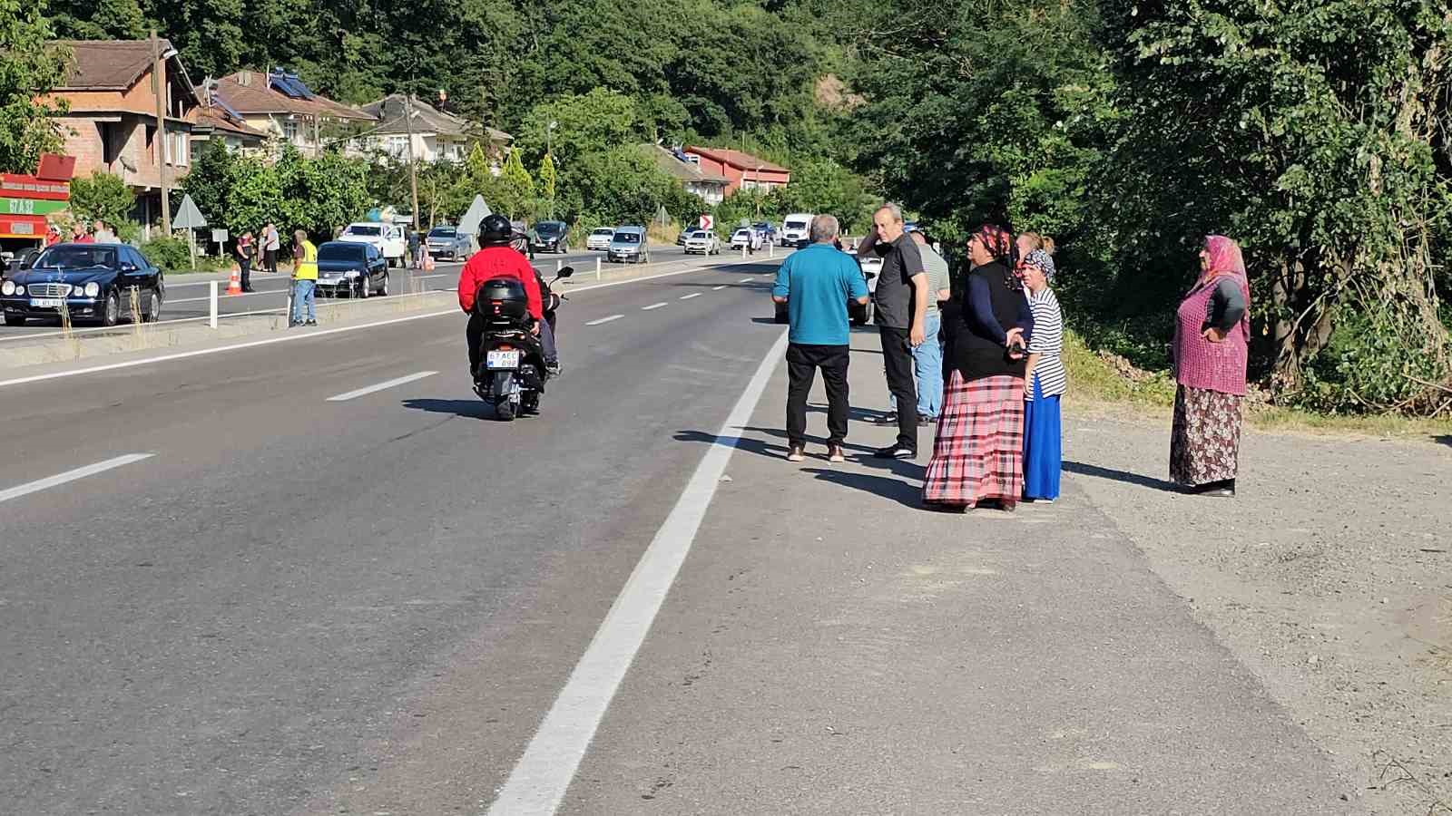 Zonguldak’ta çıkan örtü yangını kontrol altına alındı 