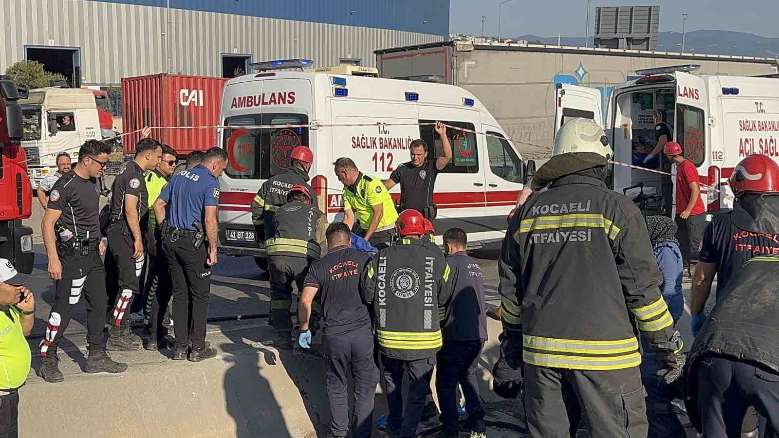 Kocaeli’de korkunç kaza: 5 kişi hayatını kaybetti 