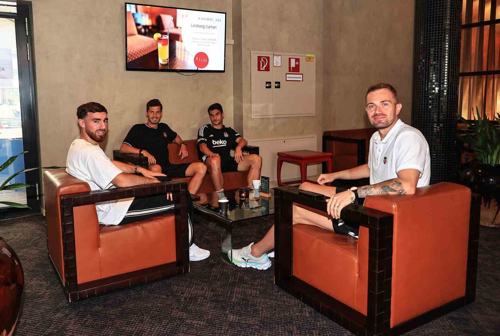 Orkun Kökçü, Beşiktaş’ın Avusturya kampına katıldı 