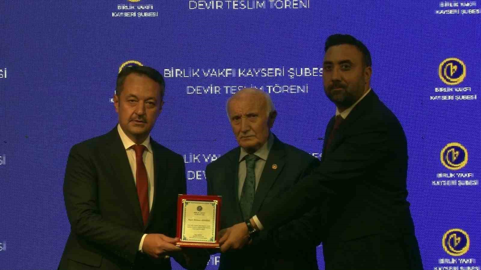 Hulusi Akar: 