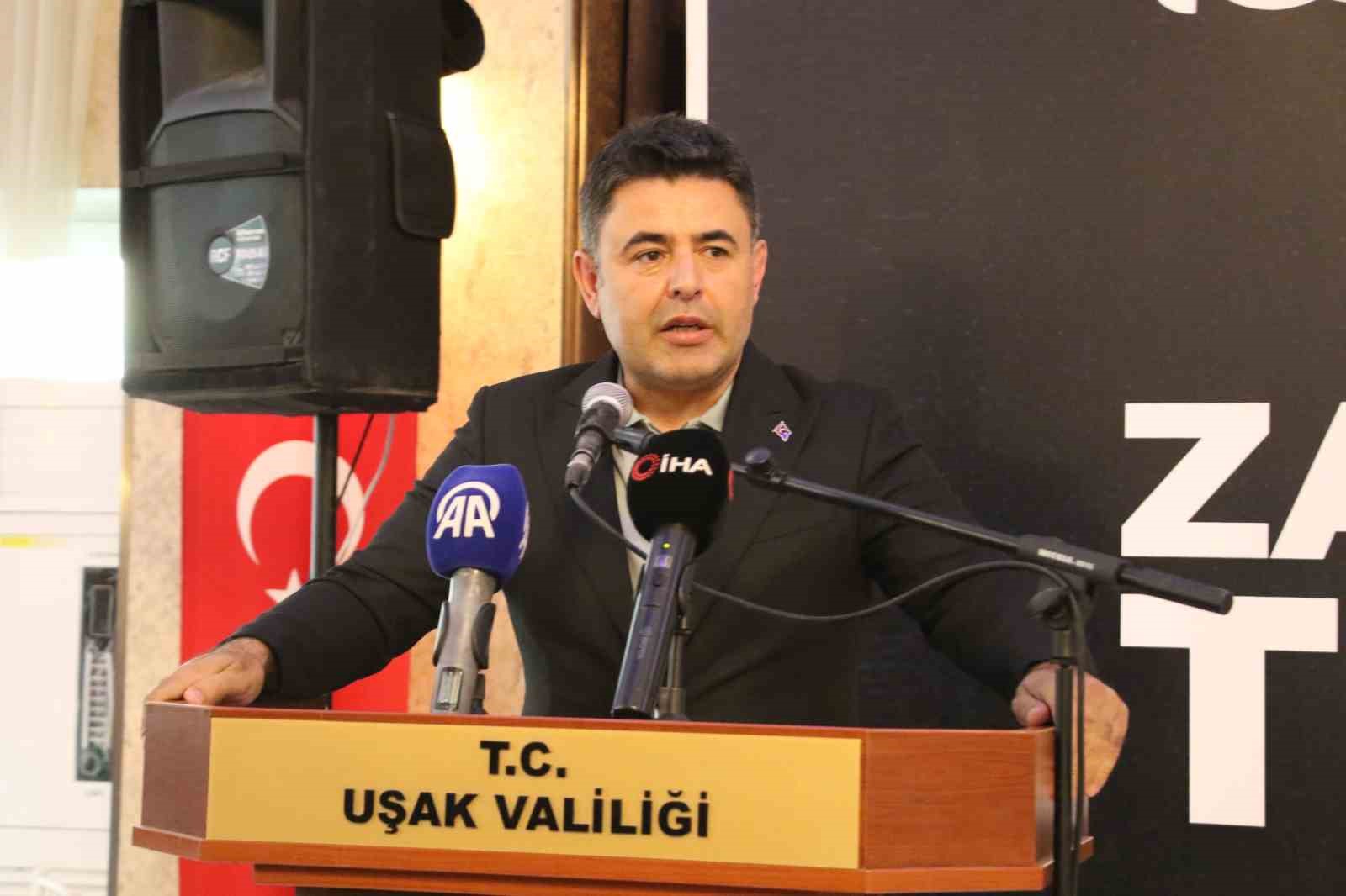 Bakan Yardımcısı Boyraz, Uşak’ta şehit yakınları ve gazi aileleri ile yemekte bir araya geldi 