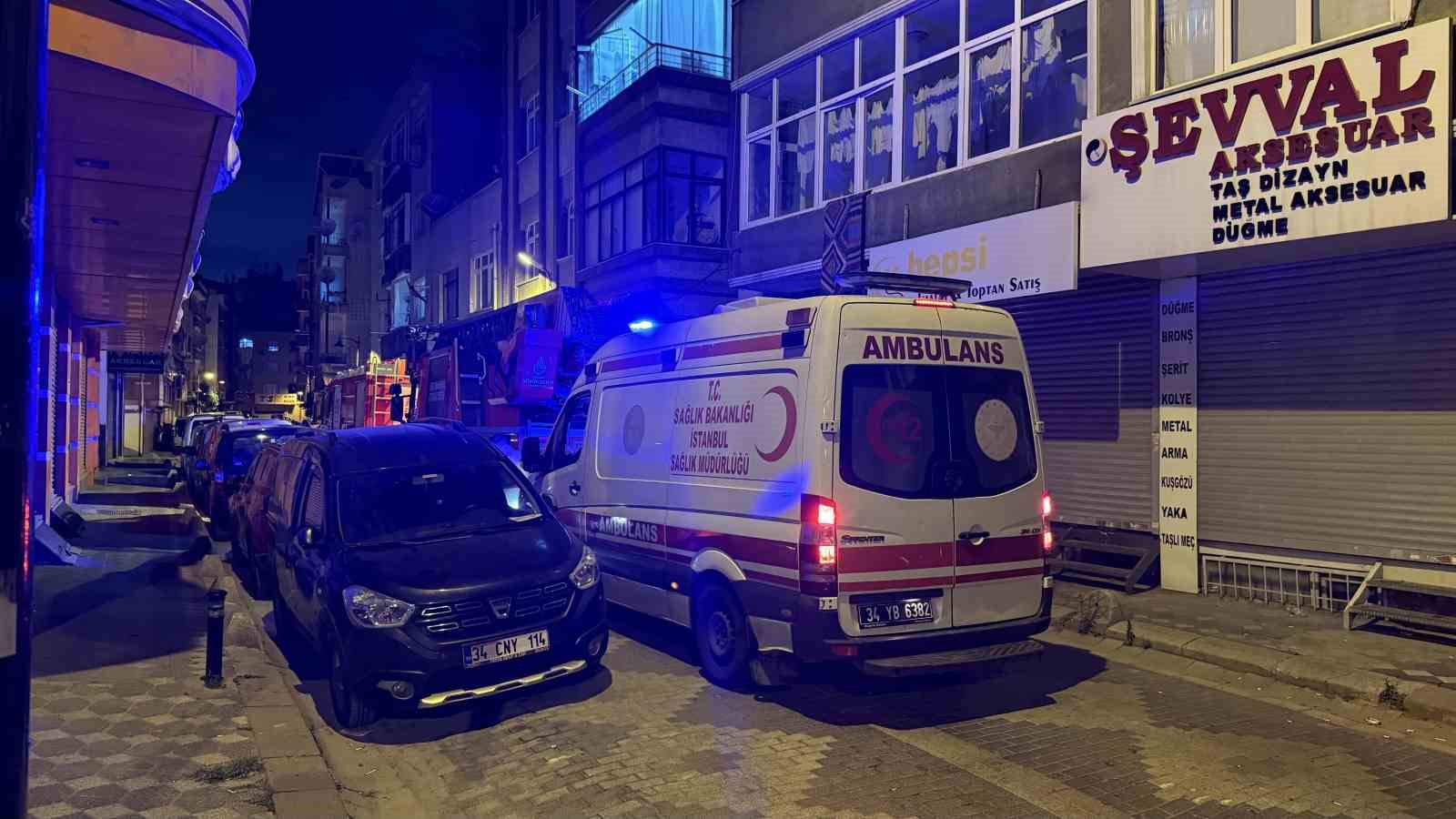Zeytinburnu’nda intihar teşebbüsünde bulunan şahıs 5 saatin sonunda ikna edildi 