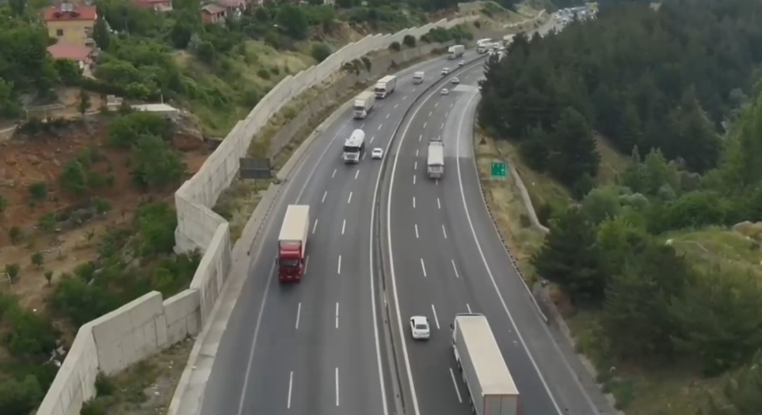 Dronlu trafik uygulamasında 730 bin 944 lira cezai işlem uygulandı 