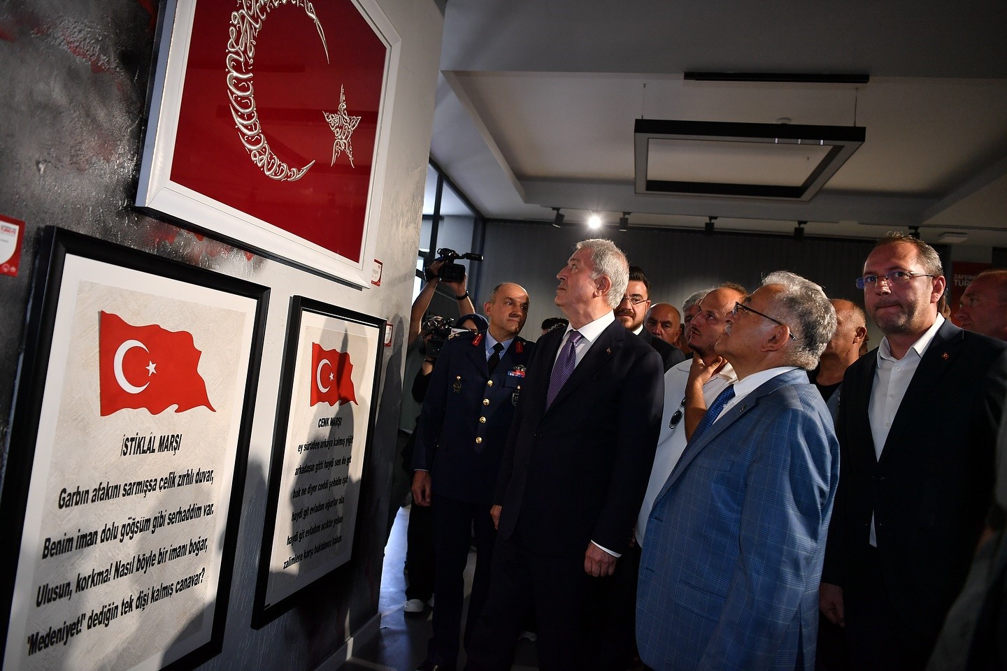 Kayseri Büyükşehir, 15 Temmuz’un ruhunu sanatla anlattı: ‘Zaferin Adı Türkiye’ sergisi açıldı 