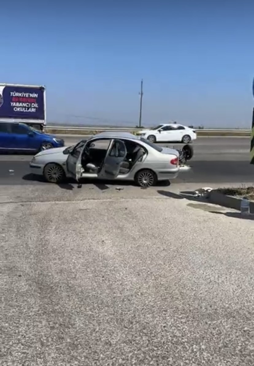 Çanakkale’de otomobil ile motosiklet çarpıştı: 6 yaralı 