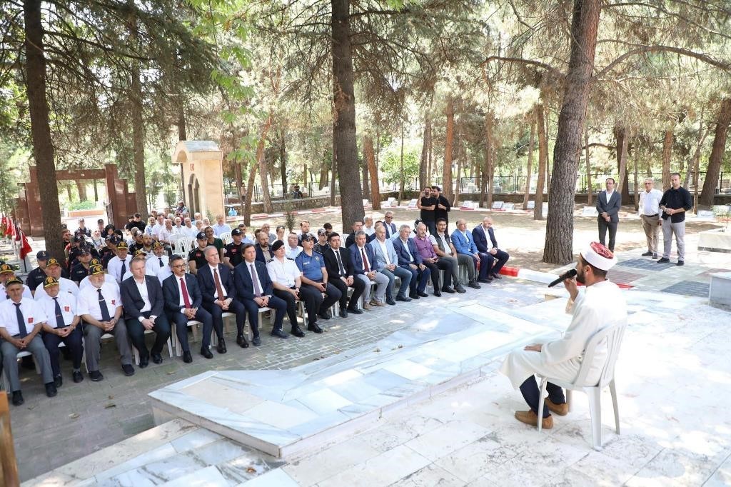 İnegöl’de 15 Temmuz şehitleri dualarla anıldı 