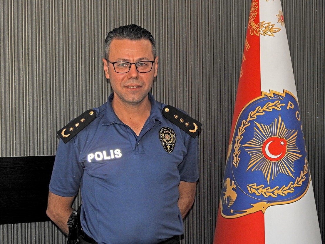 Çeşmeli gazetecilerden Emniyet Müdürü Kenar’a ziyaret 