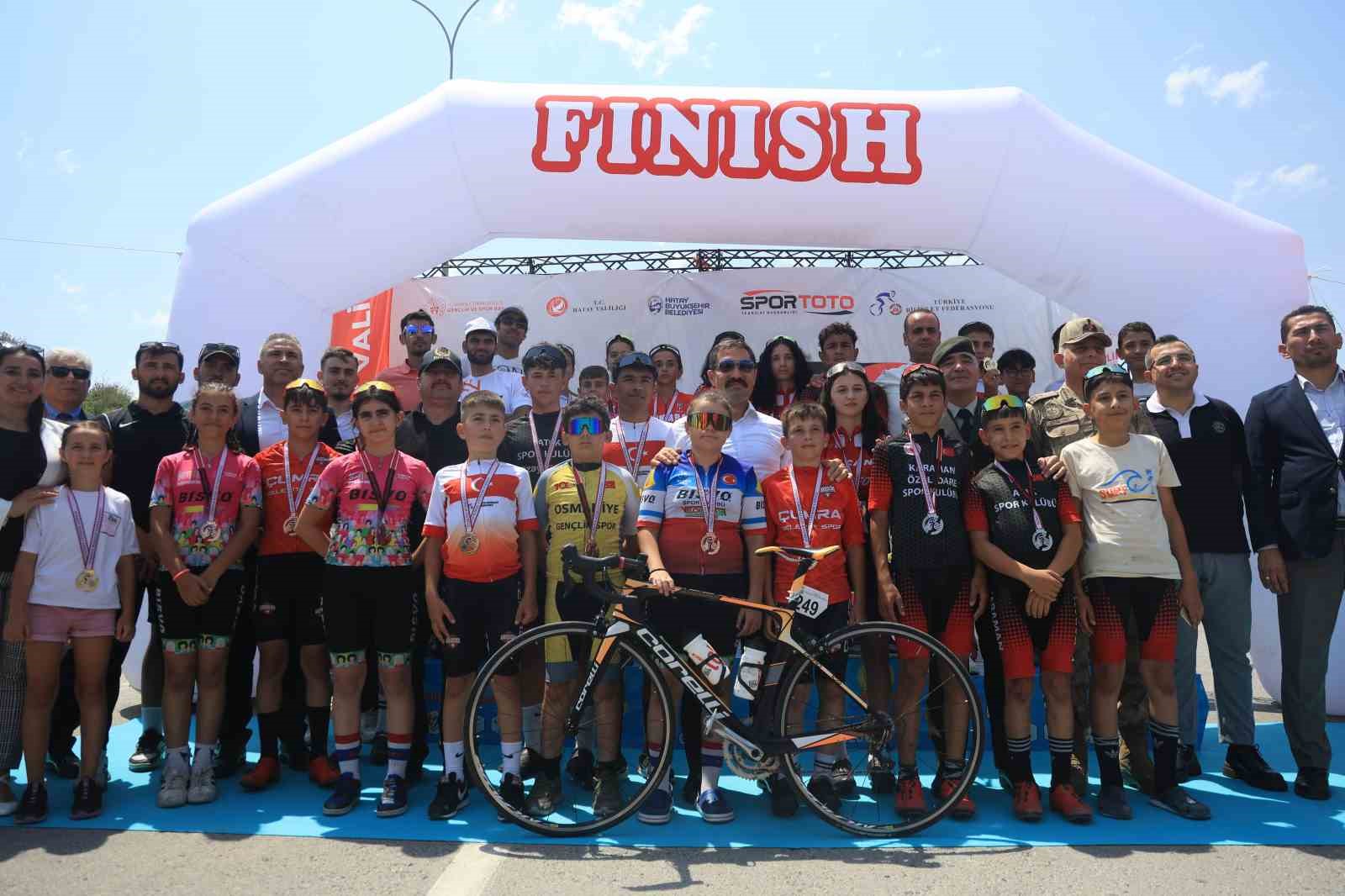 Hatay’da bisikletçiler 15 Temmuz anısına pedal çevirdi 