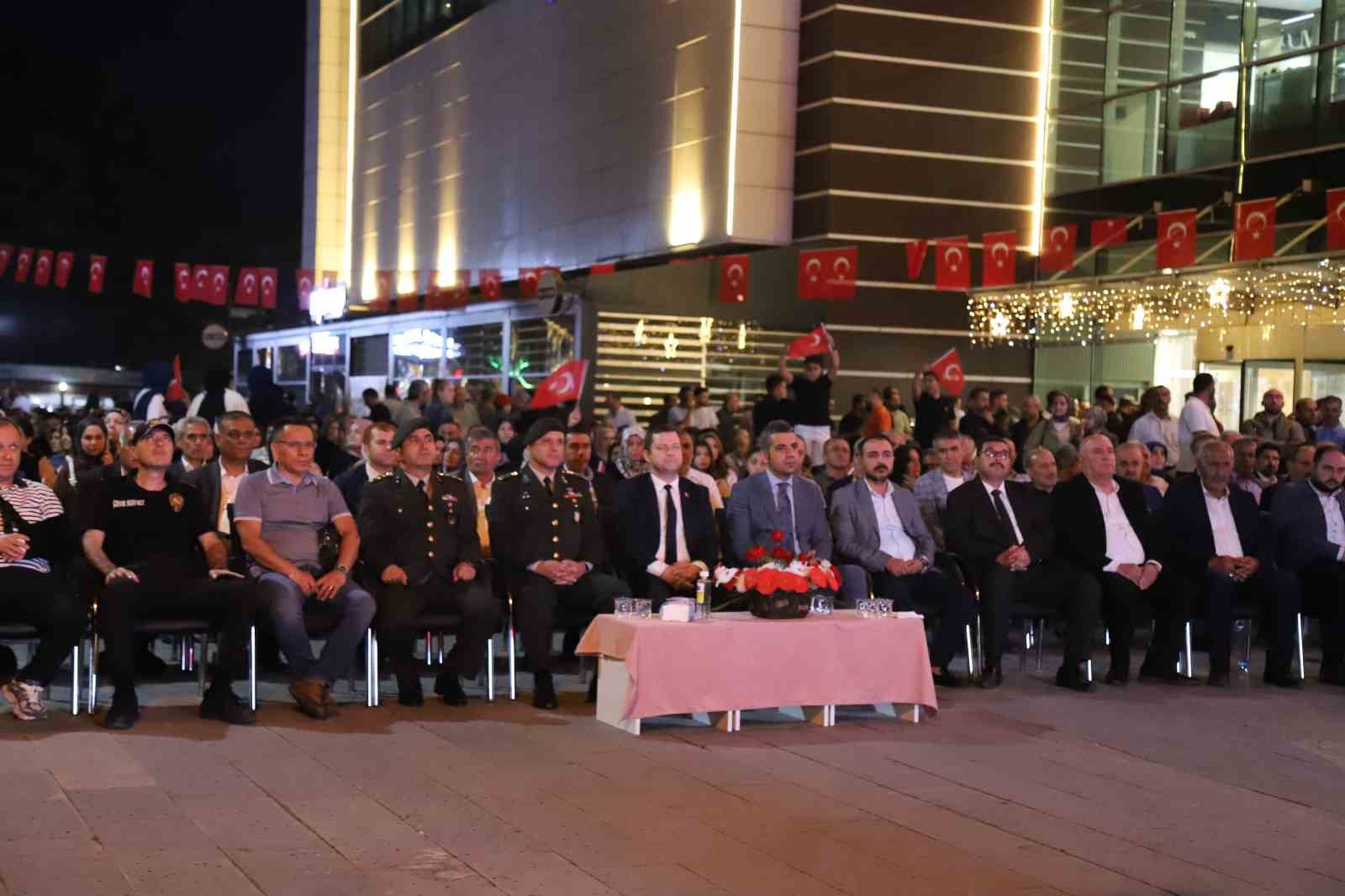 Tatvan’da 15 Temmuz Demokrasi ve Millî Birlik Günü etkinlikleri düzenlendi 