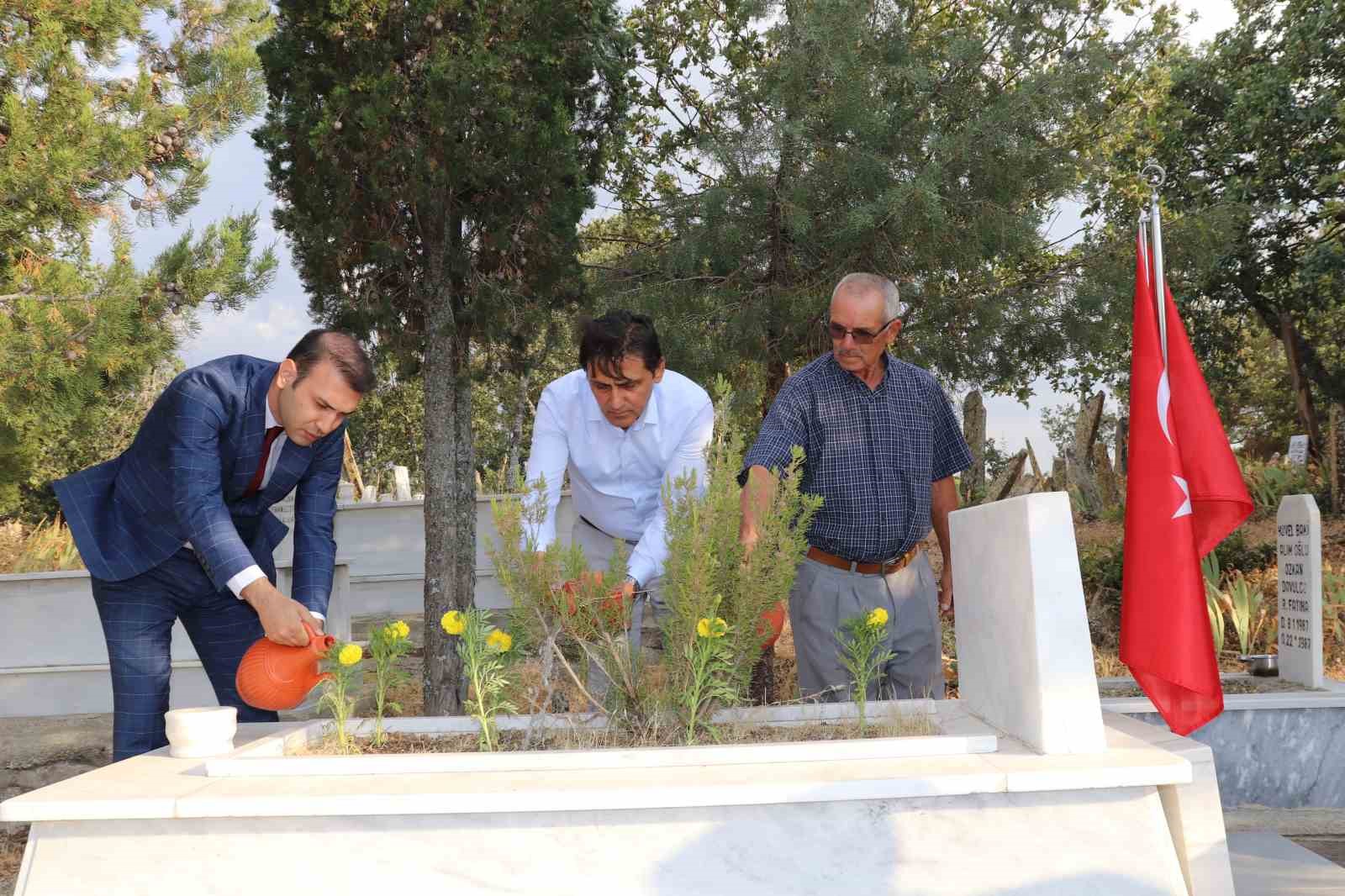 Vatandaşlar 15 Temmuz’da tek yumruk oldu 
