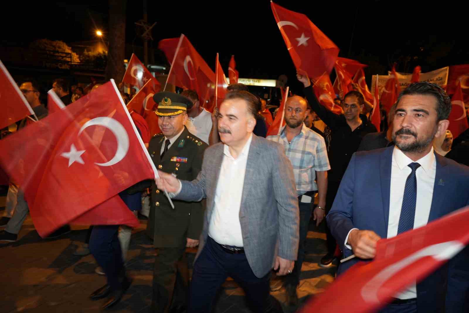15 Temmuz’da Edremit’te birlik ve beraberlik mesajı 