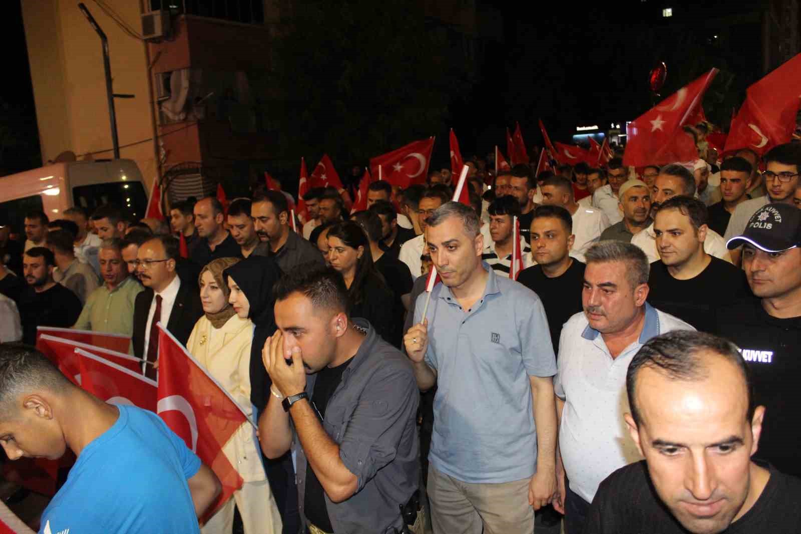 Siirt’te 15 Temmuz kortej yürüyüşü ve anma programı düzenlendi