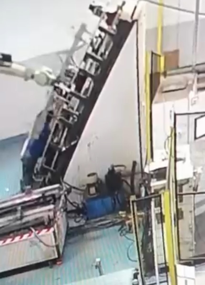 Adana’da feci iş kazası: Arızalı makine, işçinin sırtına saplandı 