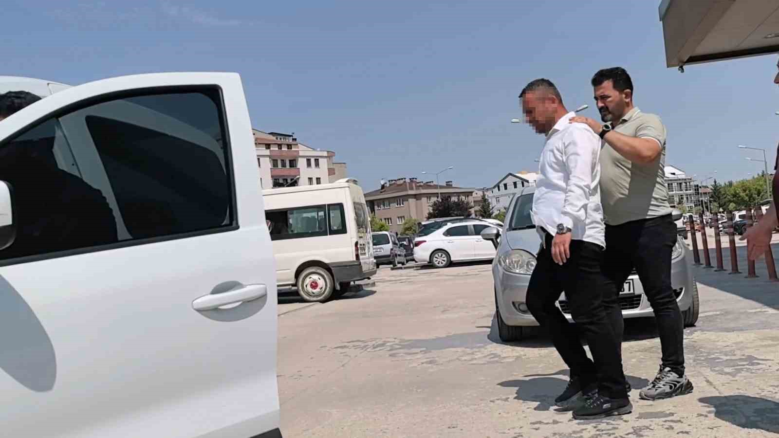 Pencereyi beğenmeyen müşteri iş yerini kurşunladı 
