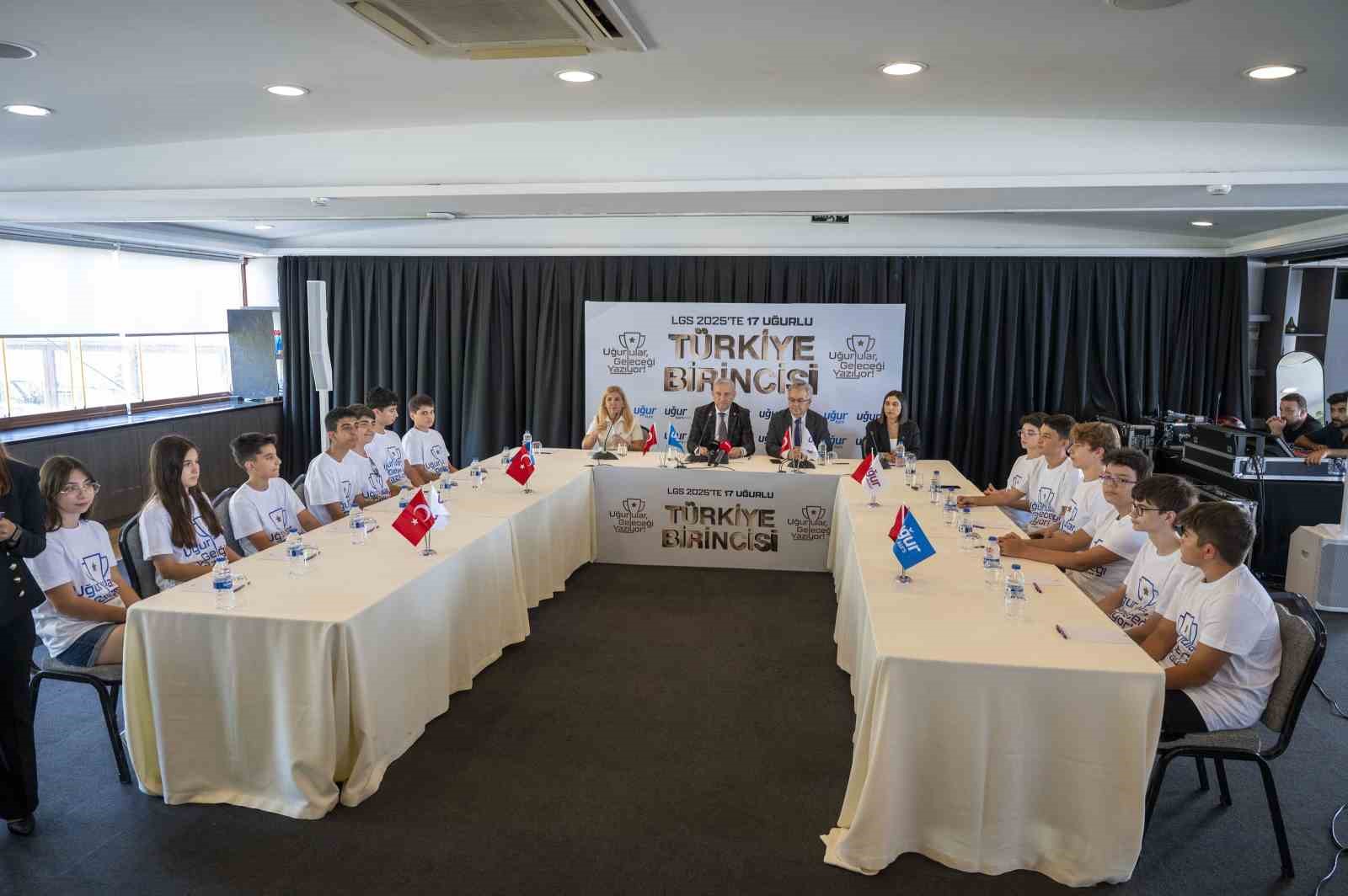 17 Uğurlu öğrenci LGS’de tam puan aldı 