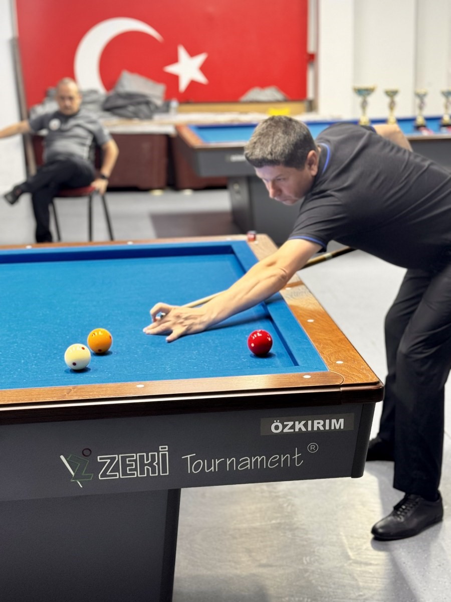Yunusemre Belediyespor bilardoda yine zirvede 