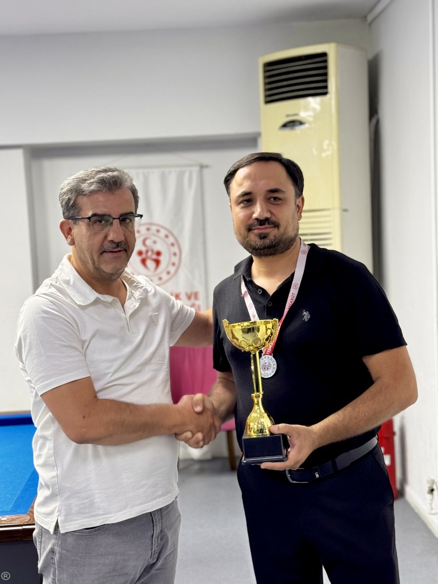 Yunusemre Belediyespor bilardoda yine zirvede 