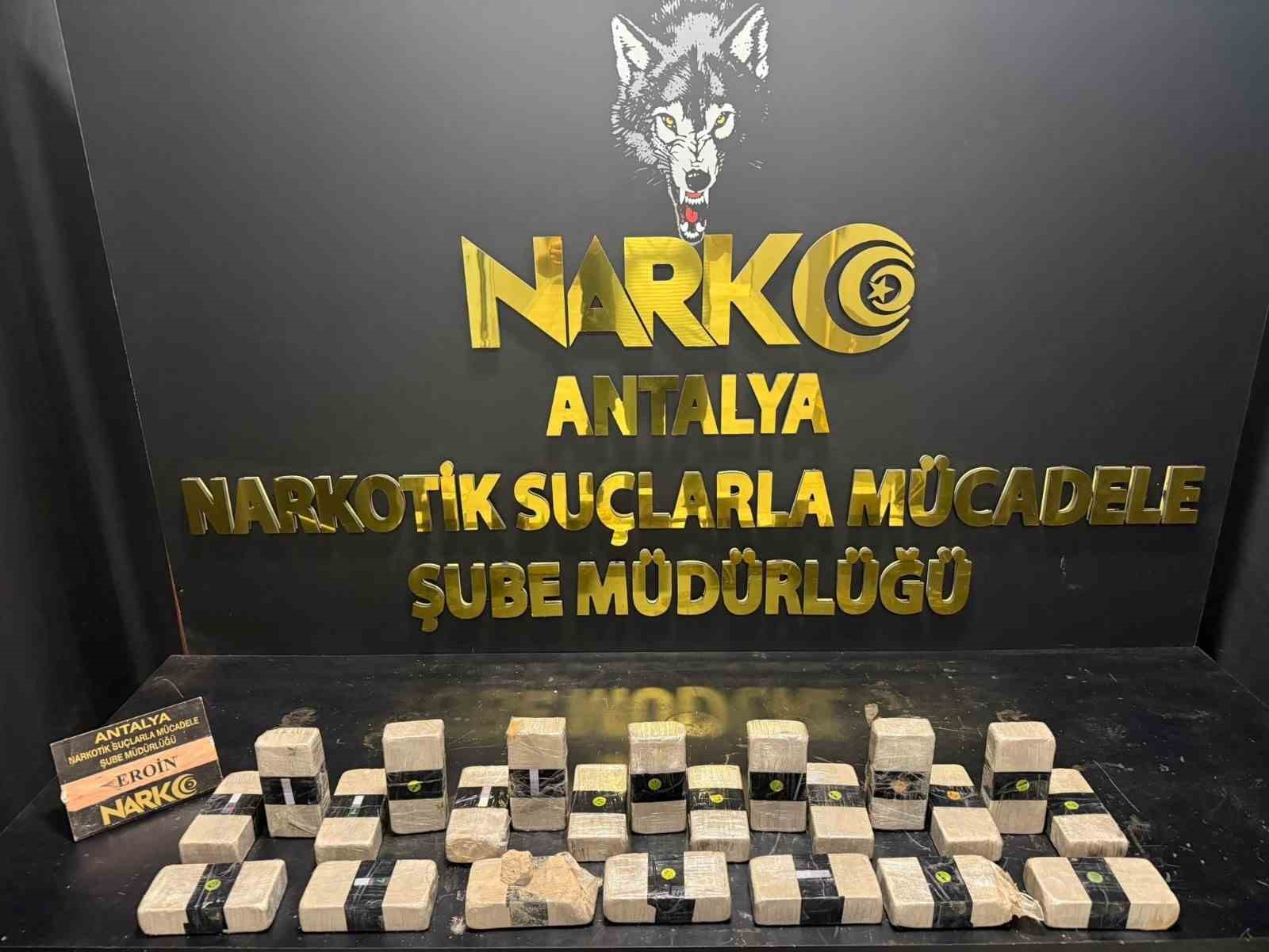 Antalya’da uyuşturucu operasyonlarında 1 haftada 27 şüpheli tutuklandı 
