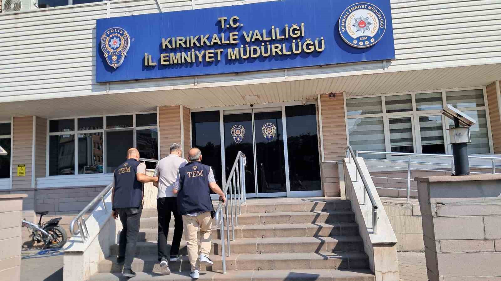 Emniyetten FETÖ operasyonu: Eski komiser yardımcısı yakalandı 