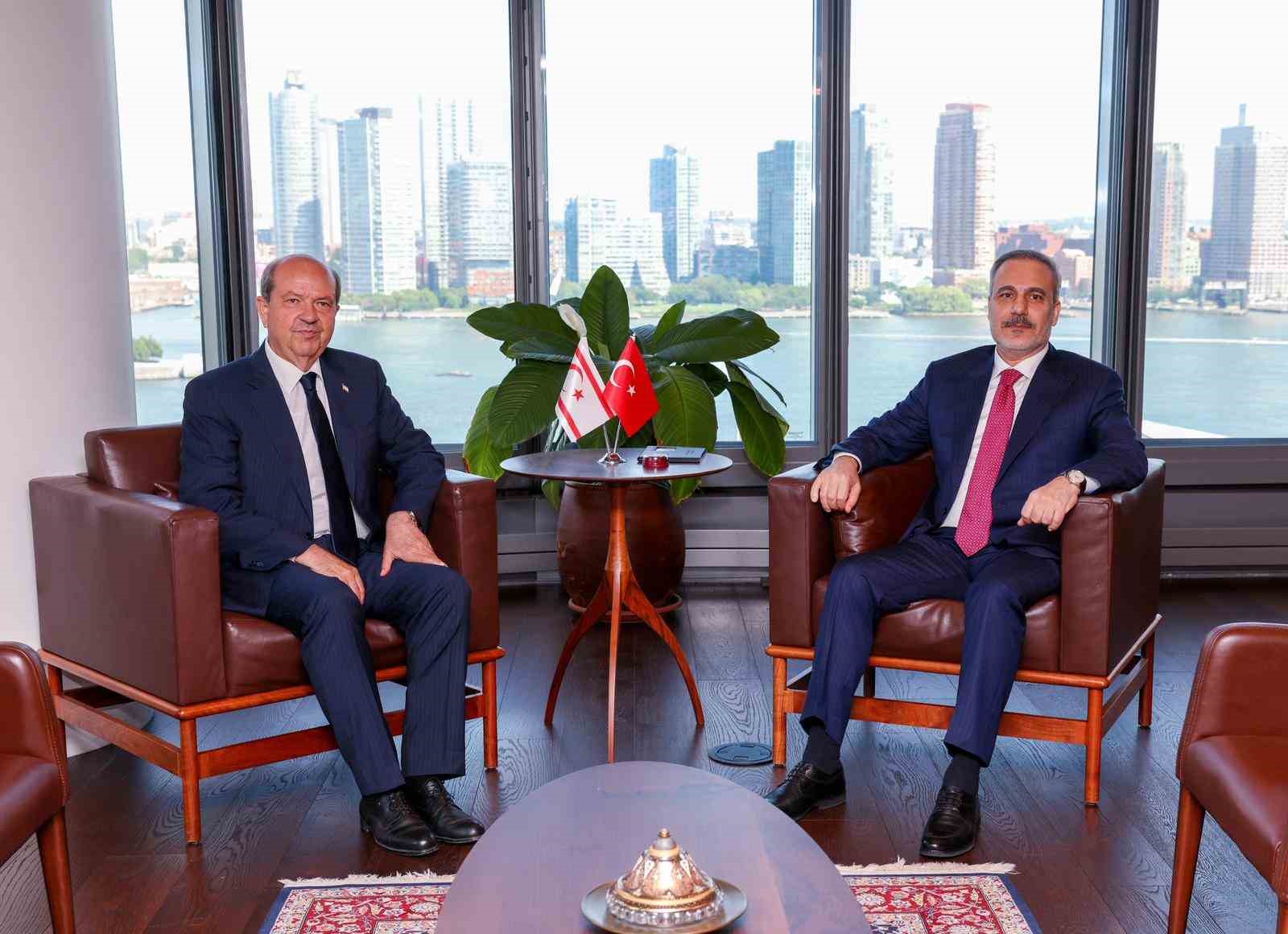 Dışişleri Bakanı Fidan, KKTC Cumhurbaşkanı Tatar ile bir araya geldi 