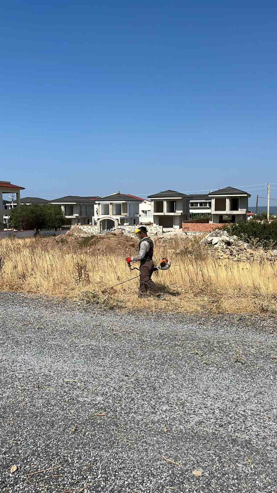Didim genelinde temizlik ve yeşil alan bakımları yaz boyunca devam edecek 