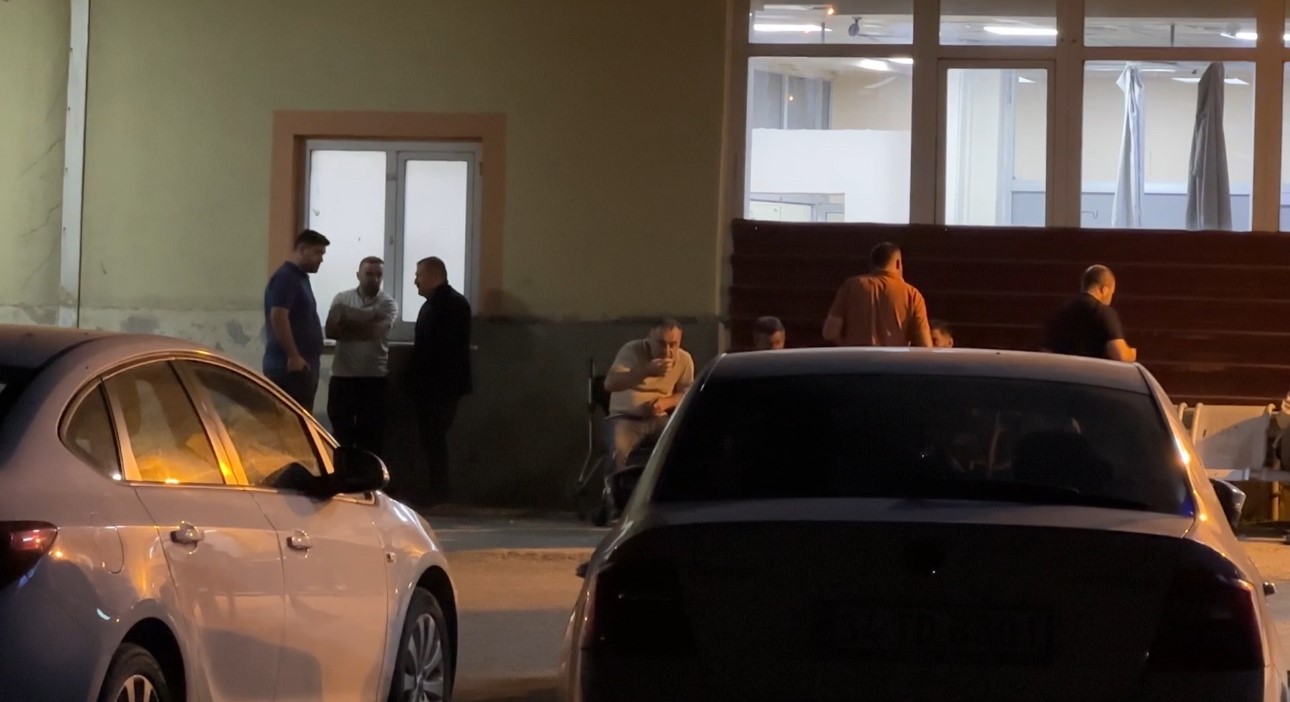 Tırın iletken hattına çarpmasıyla oluşan arızaya giden personel ağır yaralandı 