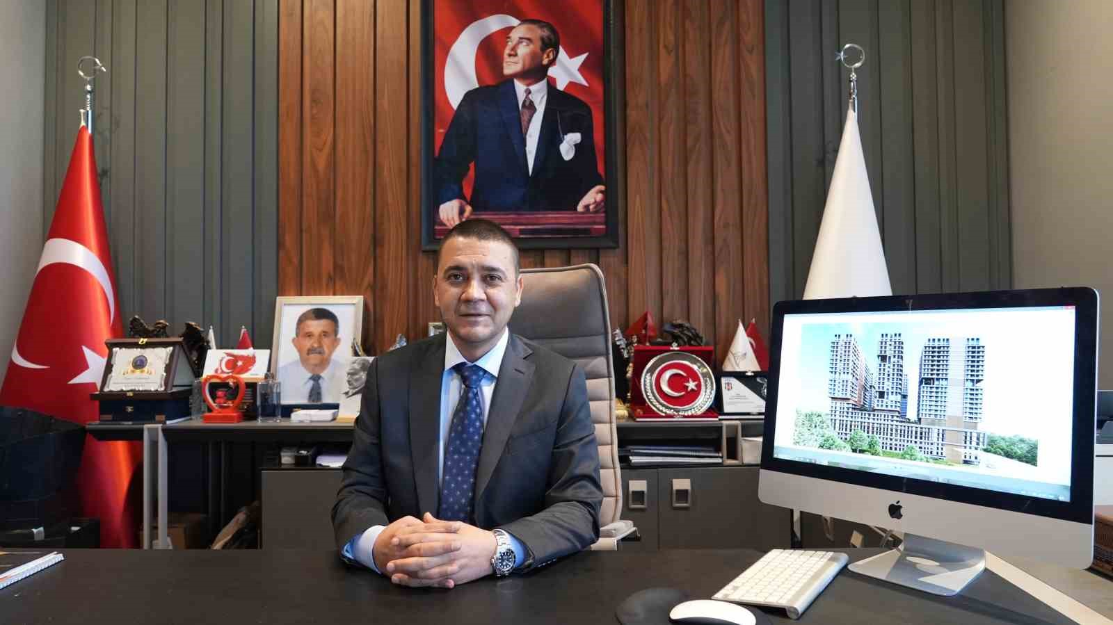 Emre Gökdemir: 