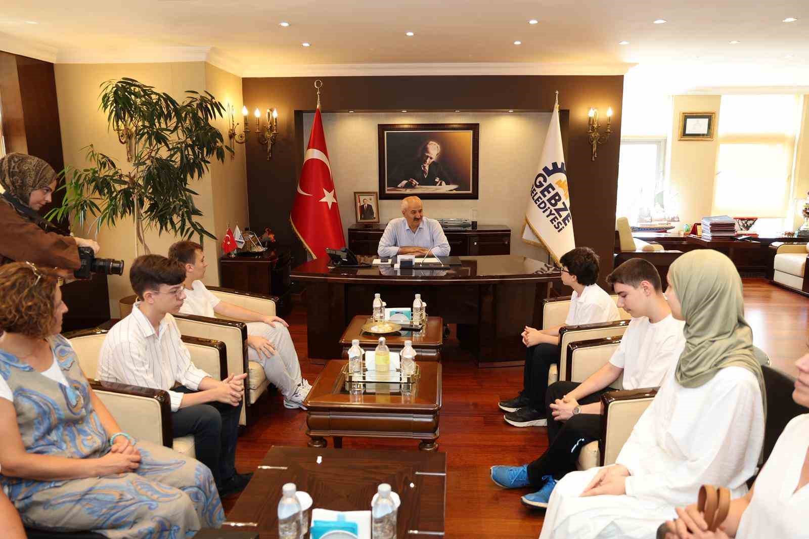 Başkan Büyükgöz, LGS birincilerini ağırladı 